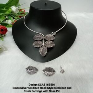 Hasli : Brass Silver Oxidized Hasli Stone Necklace SCA5163501