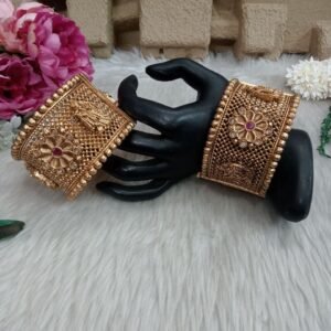 Rajwadi Kada- Rajwadi Polish Copper Radha Krishna Broad Statement Kada