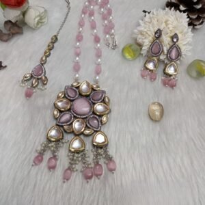Monalisa Necklace - Kundan Black Metallic long Necklace