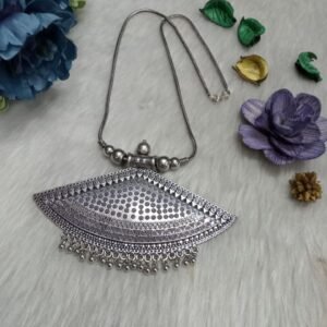 Oxidized Chain Pendent