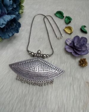 Oxidized Chain Pendent