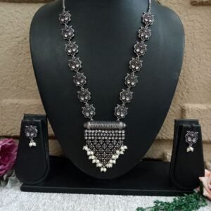 Necklace - Silver Oxidized Brass hand Crafted Stone Necklace with Studs SCAOLN53