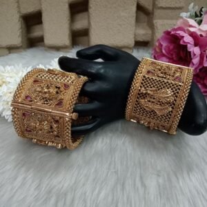Temple Kada/ bangles