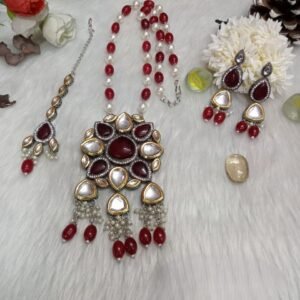 Monalisa Necklace - Kundan Black Metallic long Necklace