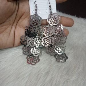 Earrings - Black Metallic Western Long Flower Design Earrings SCABME1